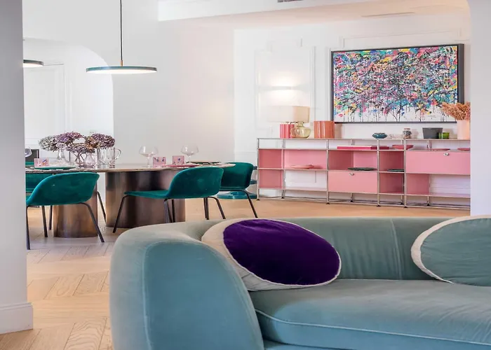 Exceptional 3bd - Trocadero Victor Hugo * Paris