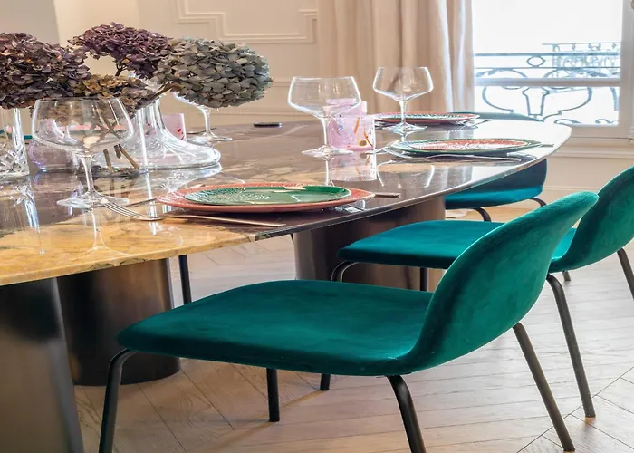 Exceptional 3bd - Trocadero Victor Hugo