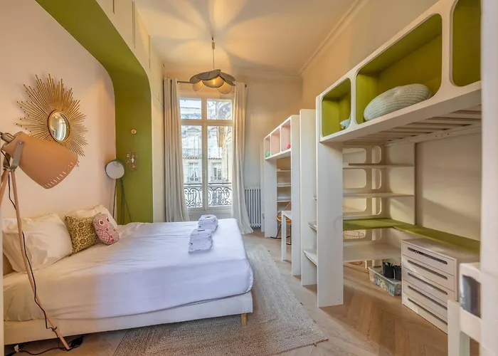 Exceptional 3bd - Trocadero Victor Hugo