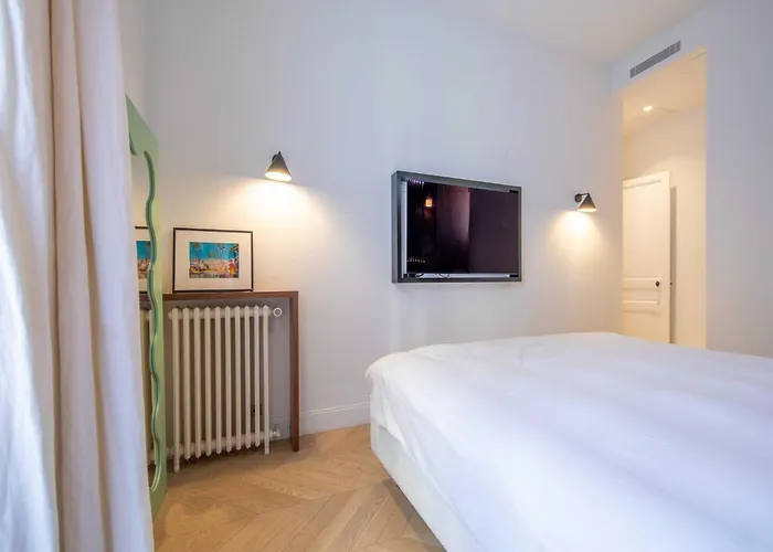 Exceptional 3bd - Trocadero Victor Hugo *